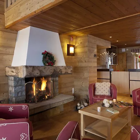 Apart Otel Le Centaure 4*